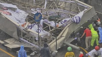 baliho-roboh-2680507-9277280-jpg