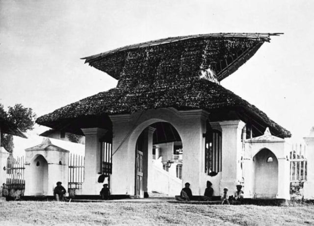 istana-sultan-ternate-1139022