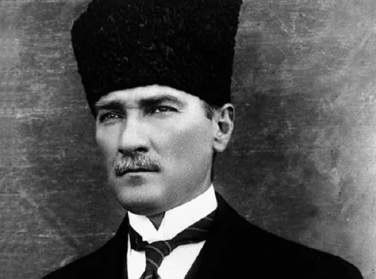 mustafa-kemal-pasha-1924830