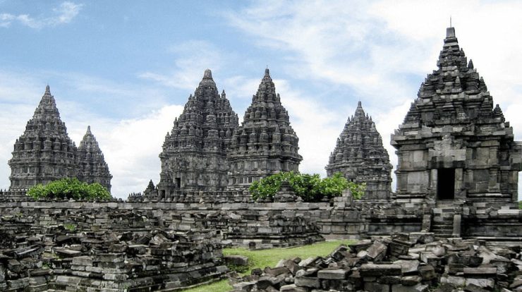 sejarah-legenda-candi-prambanan-5401557-6500396-jpg
