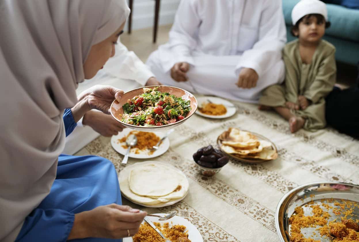 tidak-berlebihan-dalam-berbuka-1525574