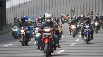 arus-balik-di-nagreg-7288028-8063544-jpg