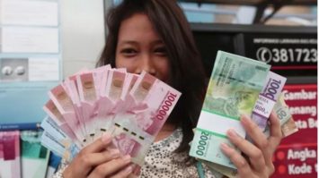 penukaran-uang-2893934-4876977-jpg