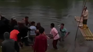 proses-evakuasi-korban-3594526-2429343-jpg