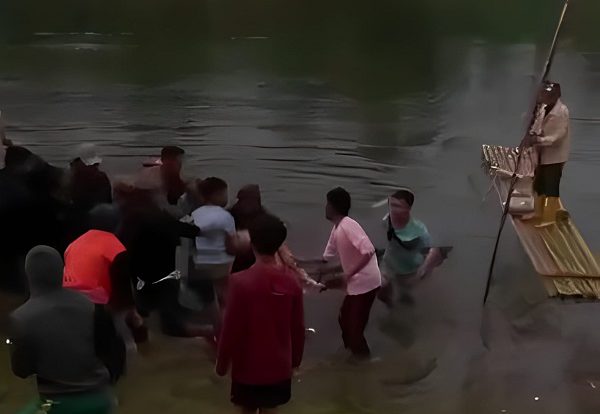 proses-evakuasi-korban-3594526-2429343-jpg