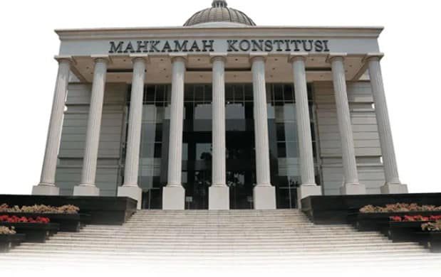 tugas-mk-mahkamah-konstitusi-1508201