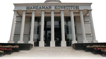 tugas-mk-mahkamah-konstitusi-5903492-6987997-jpg