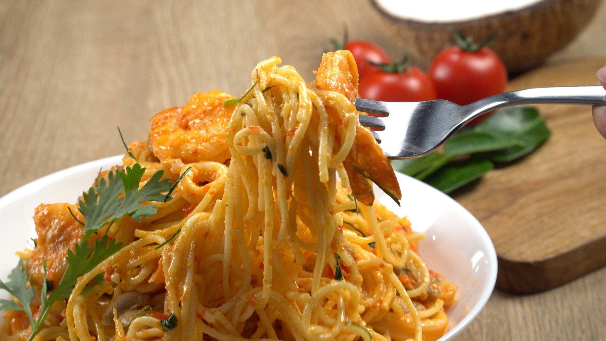 spaghetti-tom-yum-seafood-1-4673711