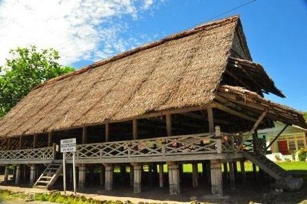 rumah-adat-suku-ambon-2547169