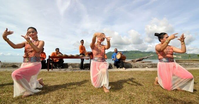 tarian-suku-ambon-9141281