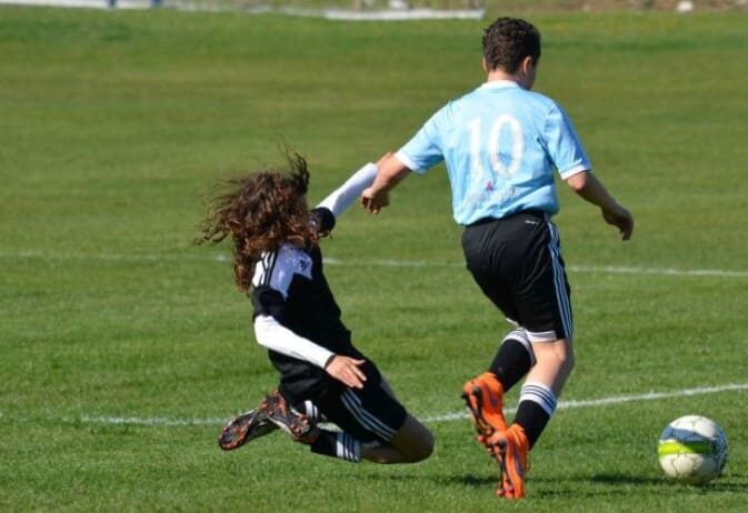 teknik-menyapu-bola-5939114