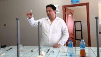 metanol-dan-bensin-4614927-4752989-jpg