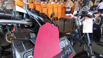 curanm0r-3310160-8476531-jpeg