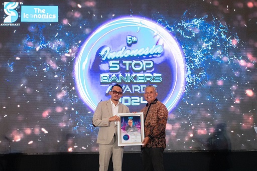 banker-award-9260158-6514492-jpeg