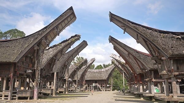 rumah-adat-9596786