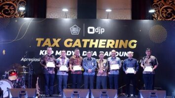 tax-gathering-1297763-1284756-jpeg
