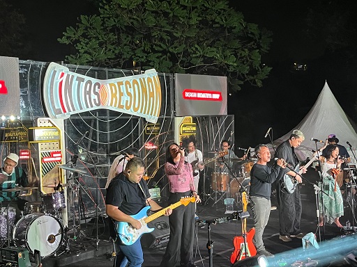 barasuara-dan-efek-rumah-kaca-berbagi-emosi-dalam-lintas-resonan-6321348-4639118-jpeg