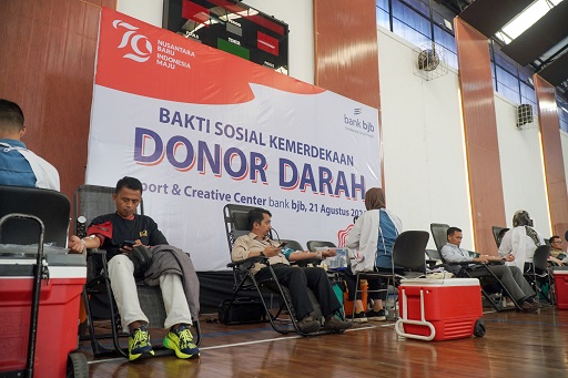 rayakan-hut-ri-ke-79-bank-bjb-gelar-donor-darah-9775789-8819530-jpeg