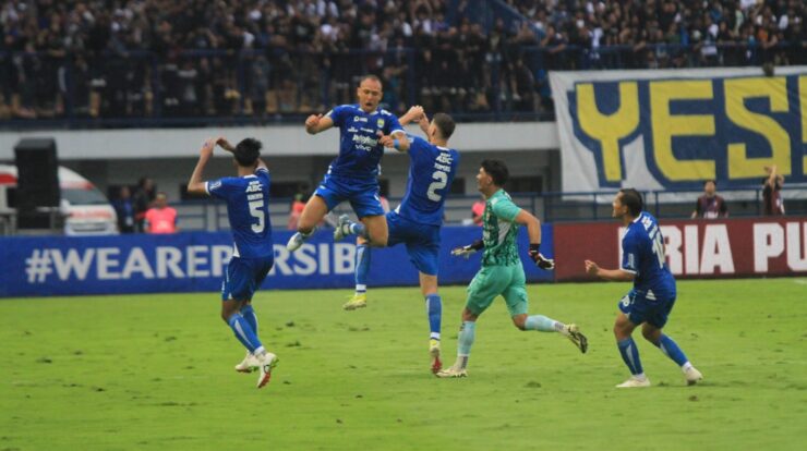 1001074553-5057972-8127358-jpg