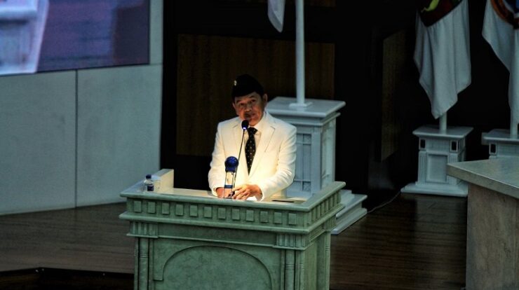 rb-jam-6-2-9712752-7607169-jpg