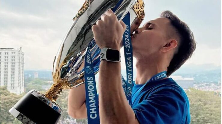 bule-7156885-5137274-jpg