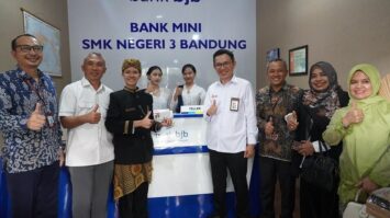 mini-bank-8856813-8899896-jpg