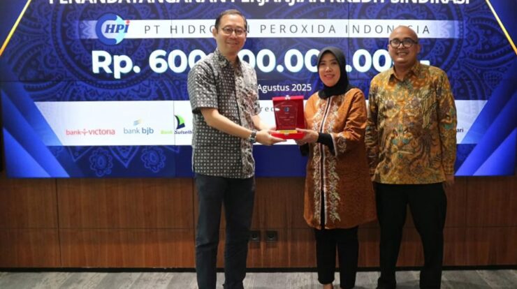 bersama-bank-victoria-bank-bjb-perkuat-dukungan-pada-proyek-kimia-strategis-rp600-miliar-scaled-6763755-1326073-jpeg