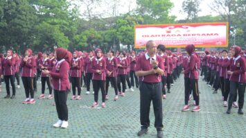 olahraga-bersama-warnai-peringatan-hut-polwan-ke-77-di-polda-jabar-6541965-8409836-jpeg