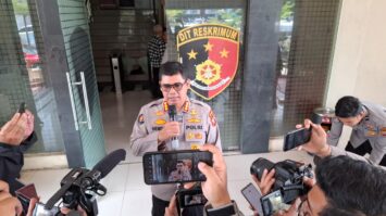 polda-jabar-klarifikasi-kasus-viral-dugaan-begal-hanya-salah-paham-antara-pengendara-mobil-dan-truk-4722434-5641512-jpeg