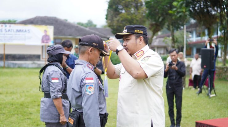 ft-a-7-2691099-6349400-jpg