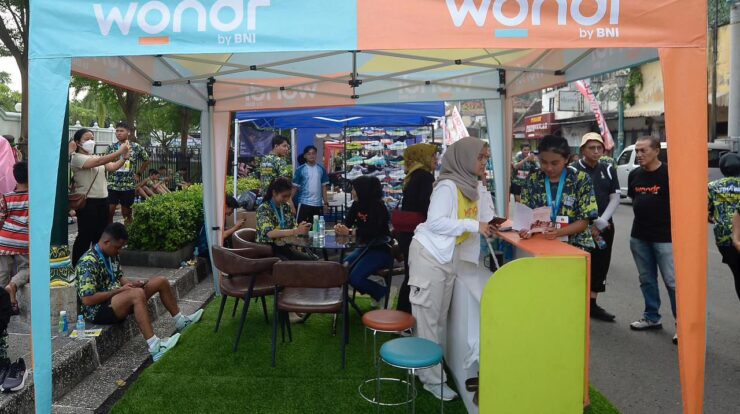 bni-hadirkan-literasi-dan-pengalaman-transaksi-modern-di-ajang-tni-run-2025-9939502-4223502-jpeg