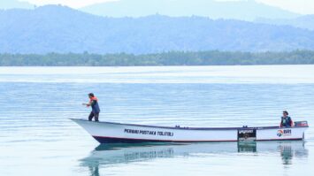 bri-peduli-salurkan-perahu-literasi-dorong-peningkatan-kualitas-pendidikan-di-wilayah-pesisir-tolitoli-2269471-9631483-jpeg