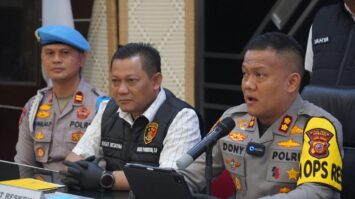 ft-c-4-7637976-8380616-jpg