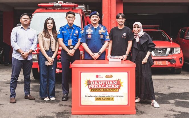 red-5911676-6344371-jpg