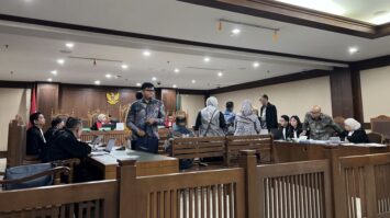 sidang-kasus-asdp-diwarnai-isak-tangis-dan-kehadiran-mantan-ketua-kpk-1140914-5359754-jpg