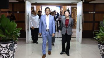 wakil-ketua-dprd-jabar-mq-iswara-sambut-wartawan-tiongkok-dorong-investasi-negeri-panda-di-tanah-pasundan-2267319-5356661-jpeg