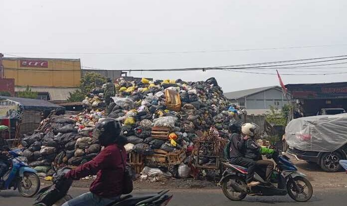 titiksampah-8870590-5705992-jpeg