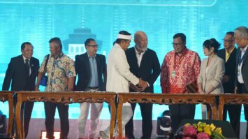 bumd-jabar-pt-muj-perkuat-ekosistem-energi-berkelanjutan-gaet-5-mitra-strategis-di-wjis-2025-7798518-7473496-jpeg