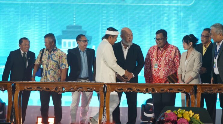 bumd-jabar-pt-muj-perkuat-ekosistem-energi-berkelanjutan-gaet-5-mitra-strategis-di-wjis-2025-7798518-7473496-jpeg
