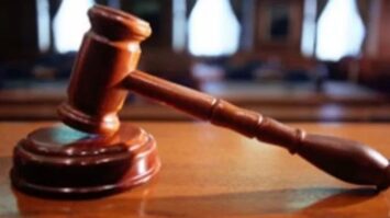 palu-sidang-9409235-6553396-jpeg