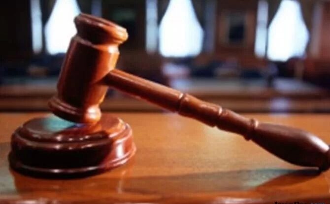 palu-sidang-9409235-6553396-jpeg