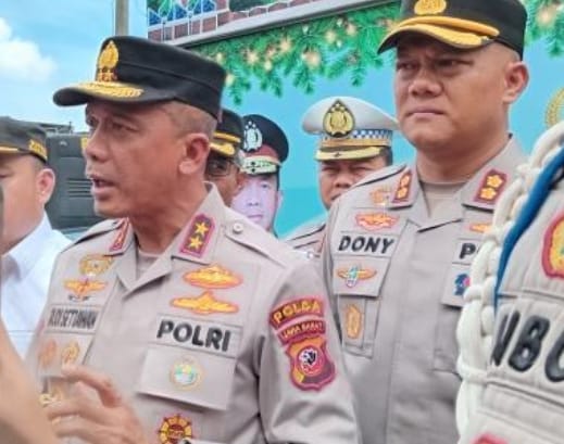 ft-c-1-3637027-4403754-jpg