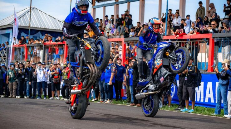 pacu-adrenalin-di-yamaha-cup-race-tasikmalaya-bergemuruh-ribuan-penonton-terpukau-1137384-3438466-jpeg