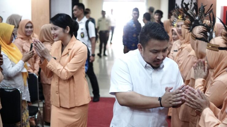 ft-a-10-3726041-4706739-jpg